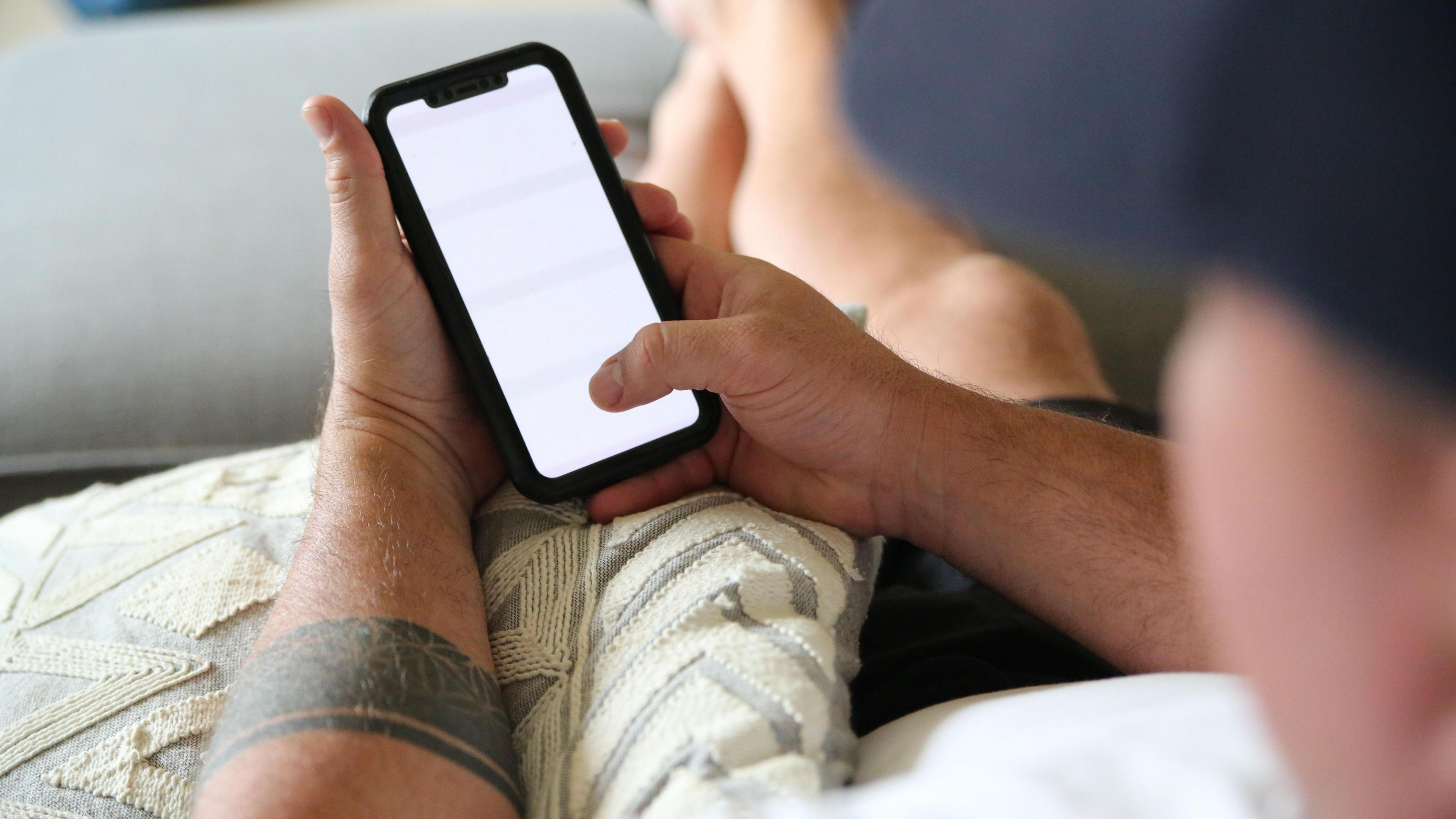 Telstra Outage Leaves Australia Without Mobile Coverage, Cancels Trains and Strangles Emergency Calls