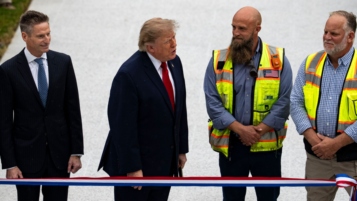 White House Pool Boycott Breaks Out: Trump’s Helipad Launch Turns Into Media Standoff