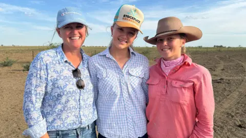 Australian Teens Rebel Against New Social Media Ban