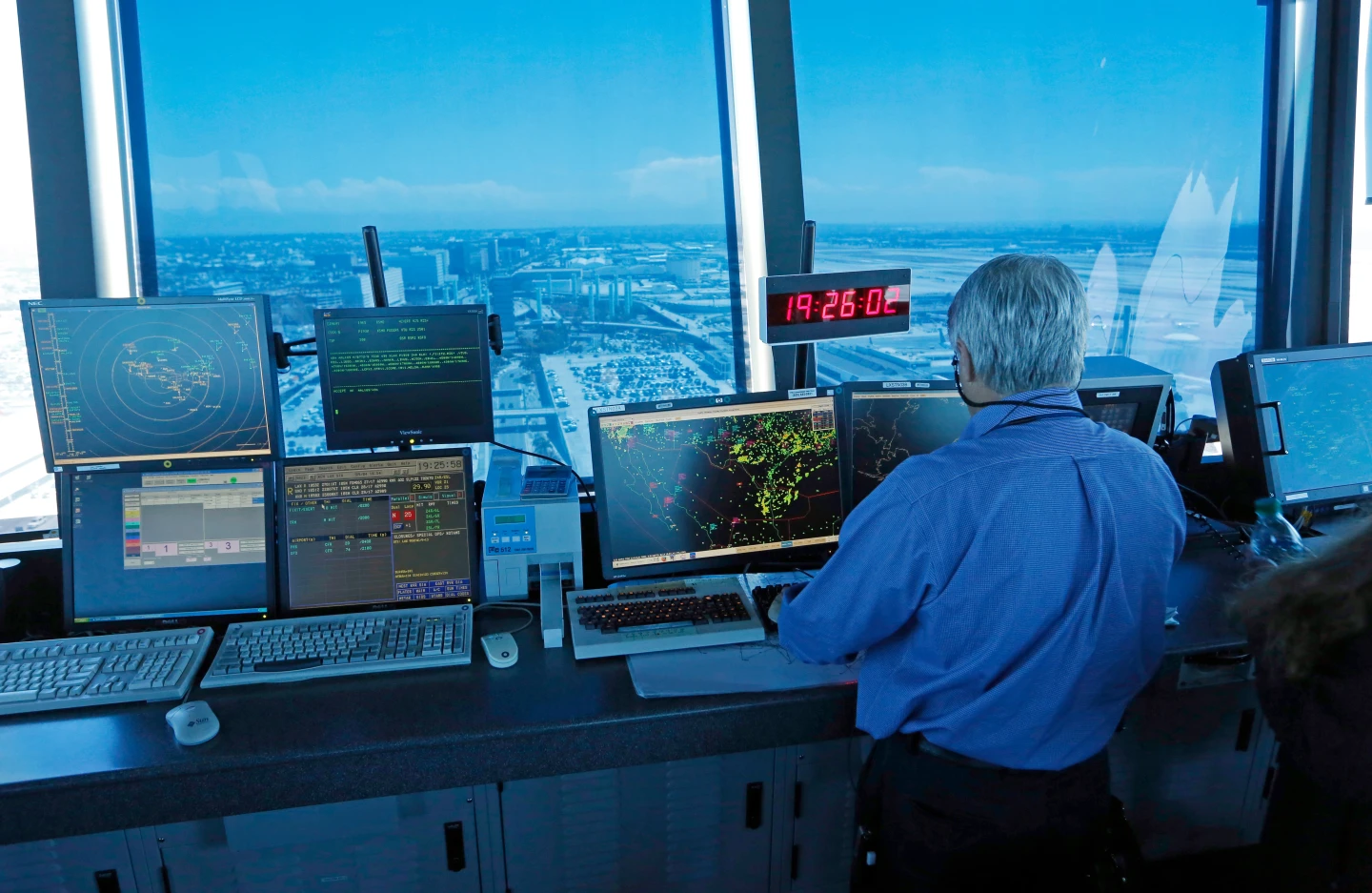 U.S. Government Launches Ambitious Overhaul of Air Traffic Control Radar Systems