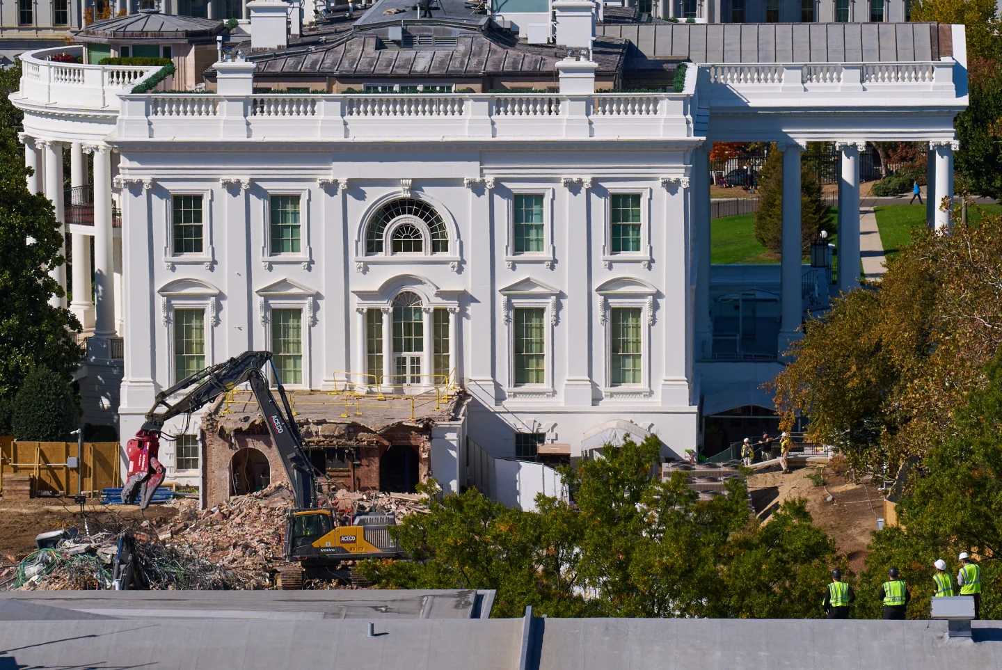 Demolition of the White House East Wing Underway for New Ballroom