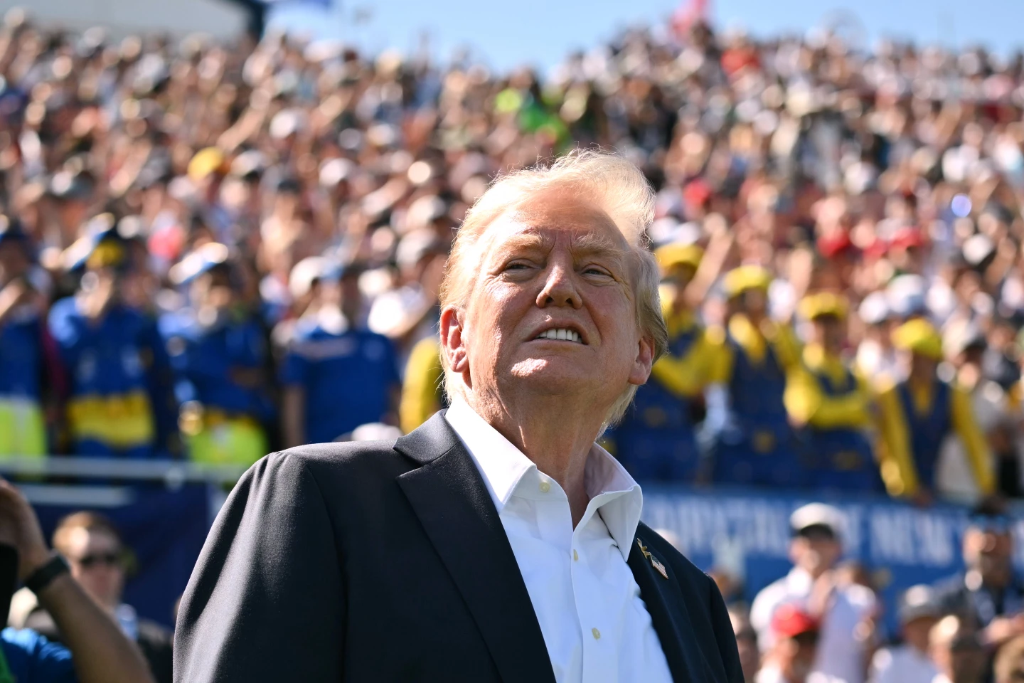 Trump Blames Democrats as Government Shutdown Deadline Approaches