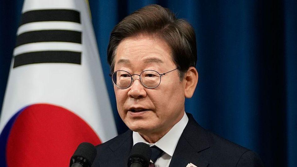 South Korea recalls Ukrainian envoy amid prisoner‑of‑war row