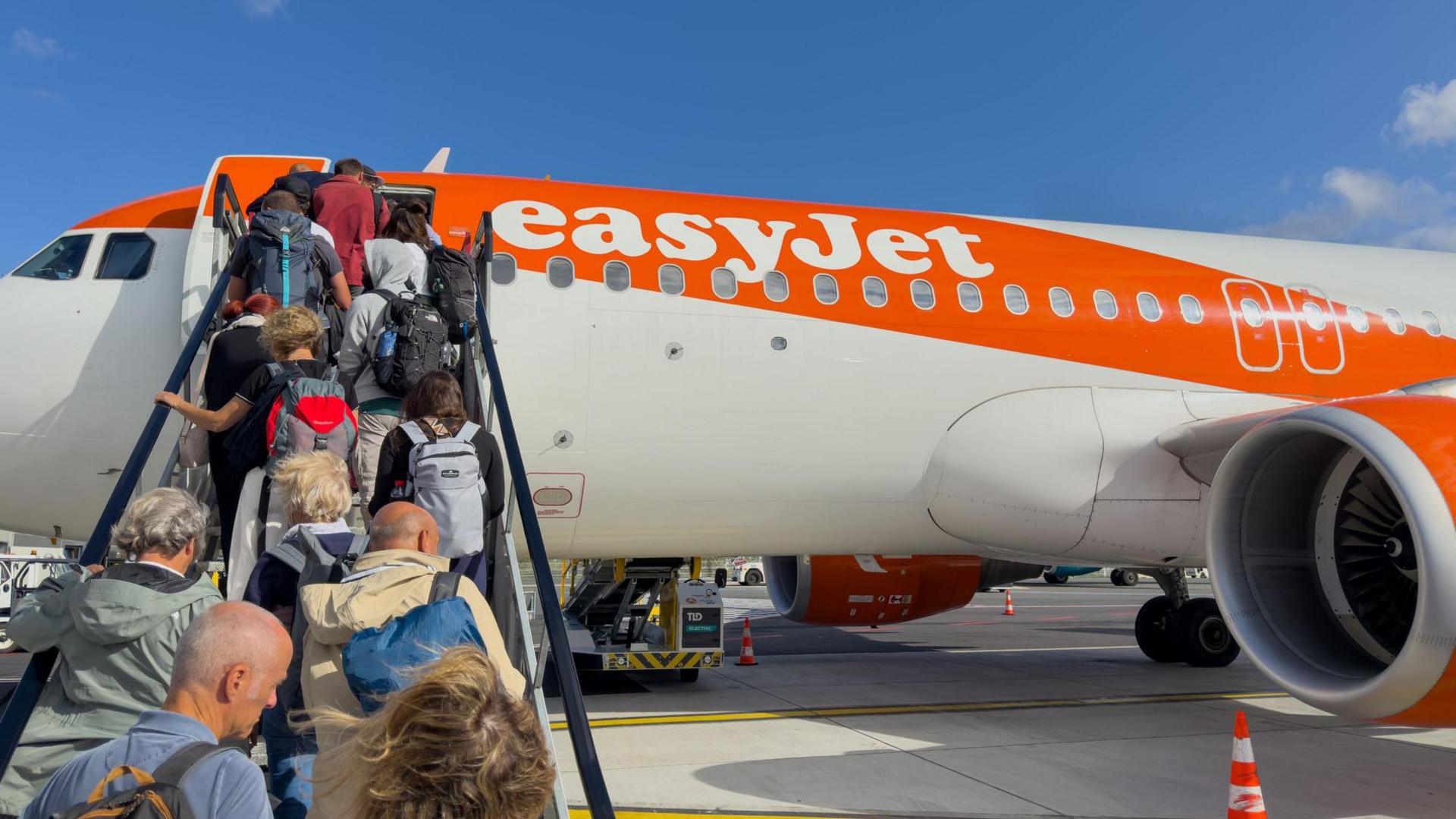 EasyJet sold to Apollo for £5.7 bn – No job cuts, plans for expansion