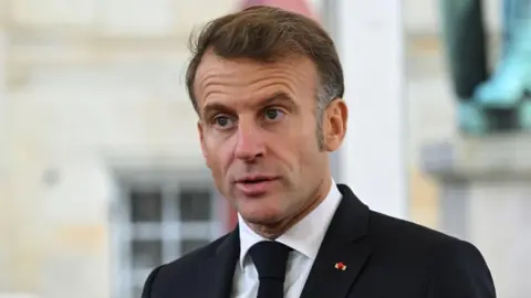 Philippe Urges Macron to Call Early Elections Amid Political Turmoil