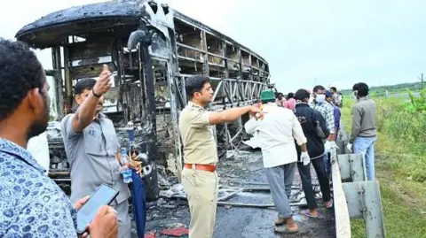 Explosive Blaze Claims Lives in Southern India Bus Incident