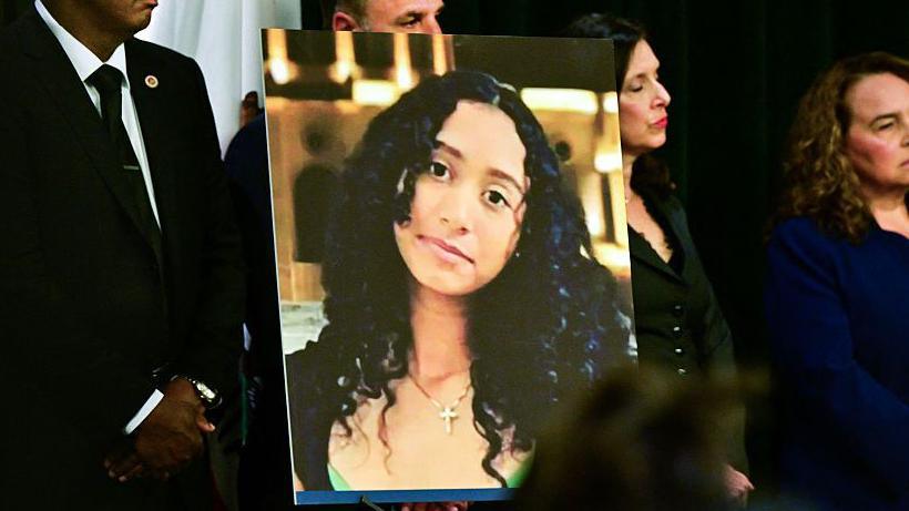Singer D4vd Faces Murder Trial After Death of 14‑Year‑Old in Los Angeles