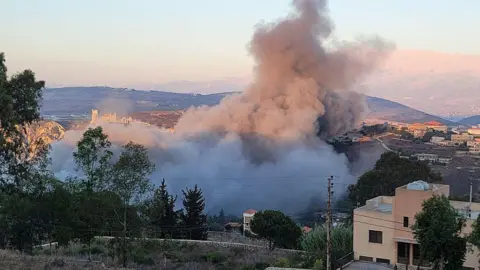 Israeli Air Strikes Target Hezbollah Positions in Southern Lebanon