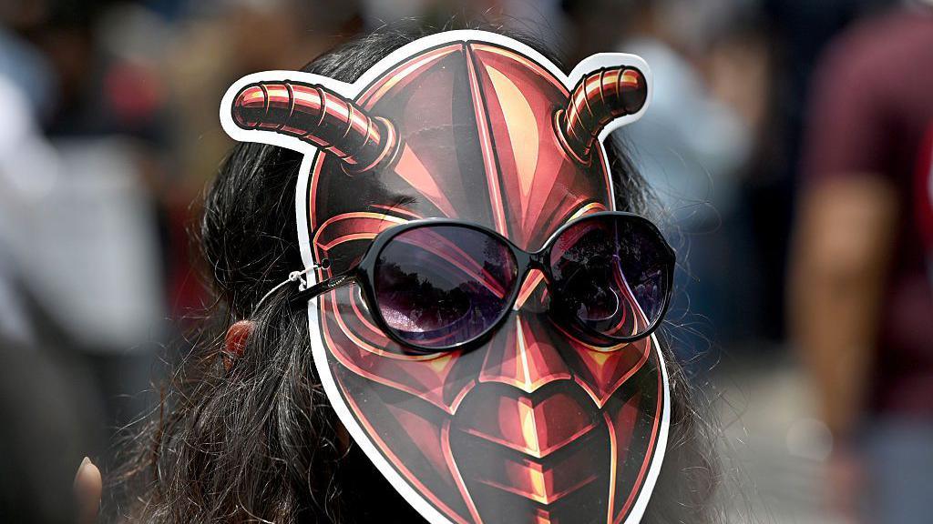 Women Protesters Hit With Online Hate After India's 'Cockroach Janta Party' March