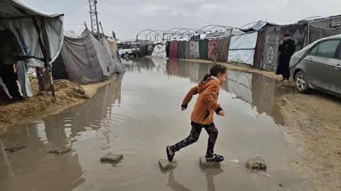 Gaza Faces Floods Amidst Stalled Peace Efforts