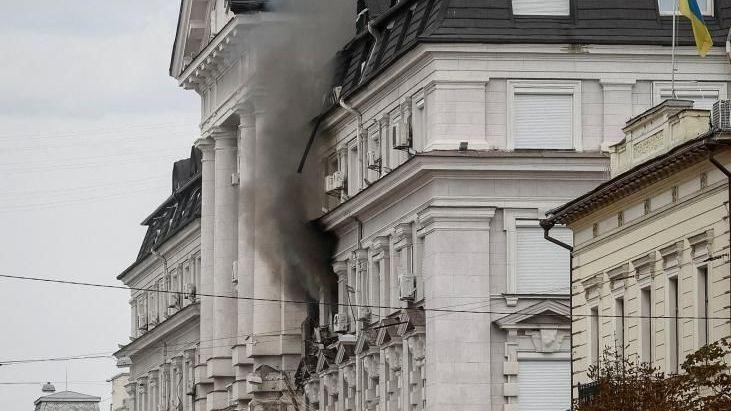 Russian Drone Hits Ukrainian Security Service HQ in Kyiv, Zelensky Calls for Response