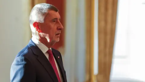 Andrej Babis Sworn In as Czech Prime Minister, Pledges to Separate from Business Interests