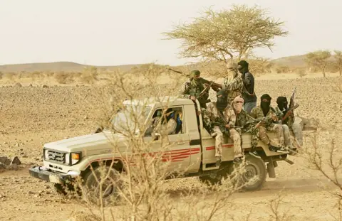 Militants Ignite Fuel Crisis by Blocking Key Senegal-Mali Trade Routes
