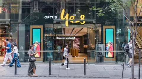 Australia Faces Backlash Over Telecom Outage Linked to Multiple Deaths