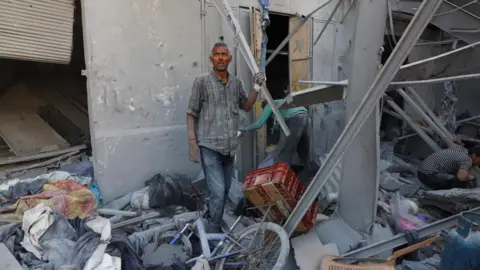 Escalating Humanitarian Crisis: Israeli Strikes Claim Dozens of Lives in Gaza City