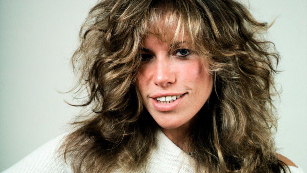 Carly Simon Announces Parkinson’s Diagnosis, Releasing New Album in August