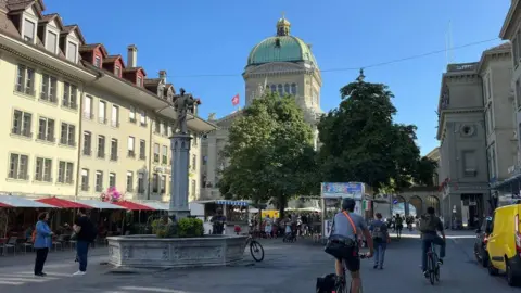 Swiss Voters Pass Electronic Identity Card Initiative