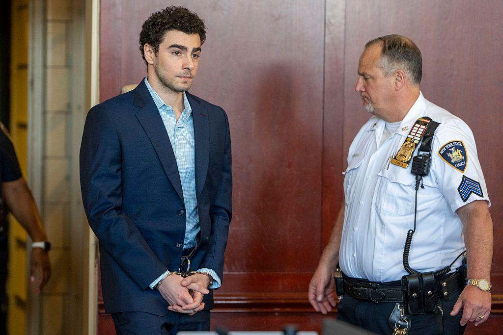 Luigi Mangione Back in Court as Murder Trial Looms: Key Questions Capture Evidence and Media Access