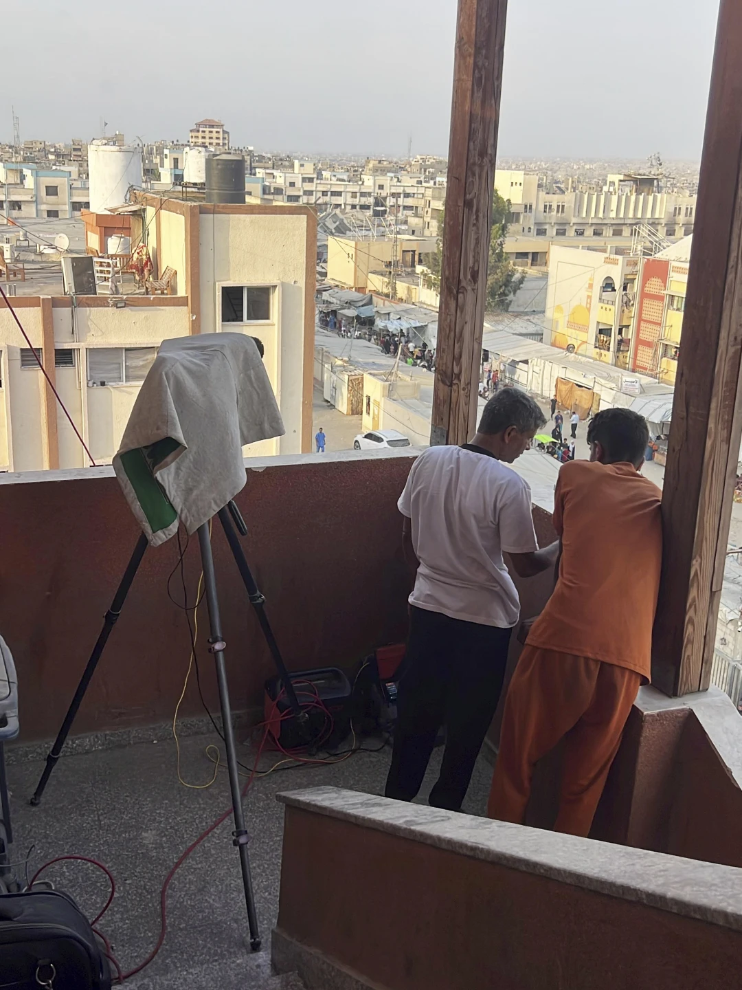 Israeli Strikes on Gaza's Nasser Hospital: An Overview of Casualties and Controversy