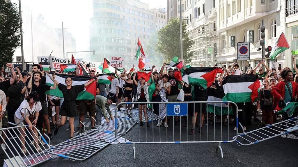 Protests Force Abandonment of Final Stage in Vuelta a España