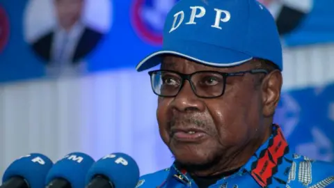 Peter Mutharika Dominates Early Vote Count in Malawi's Presidential Elections