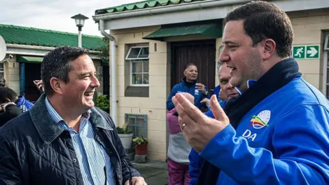 DA Leader Urges Replacement of Agriculture Minister, Calls for Steenhuisen’s Dismissal