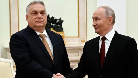 Hungarian PM Viktor Orban Meets with Putin, Defying EU Unity