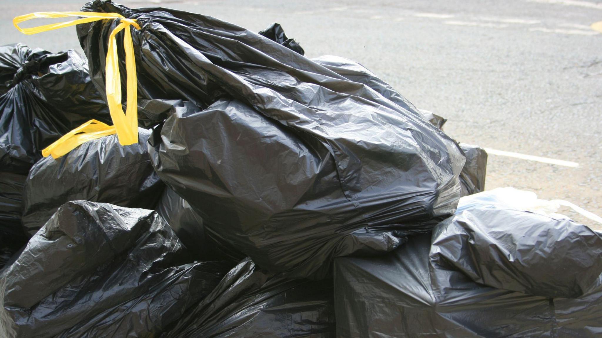 Gold in the Trash: Waste Workers Unearth €1‑million Lottery Ticket in Bitonto