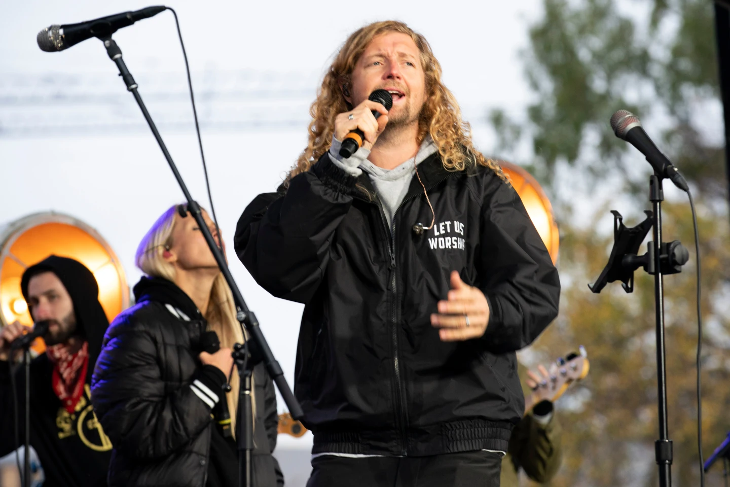 Sean Feucht Under Fire: Allegations of Financial Mismanagement Amid Rising Fame