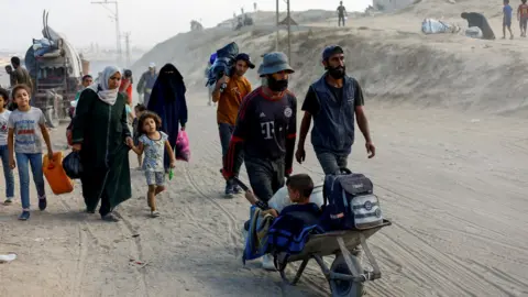 Escalating Crisis: Thousands Flee Gaza City as Israeli Military Operations Intensify