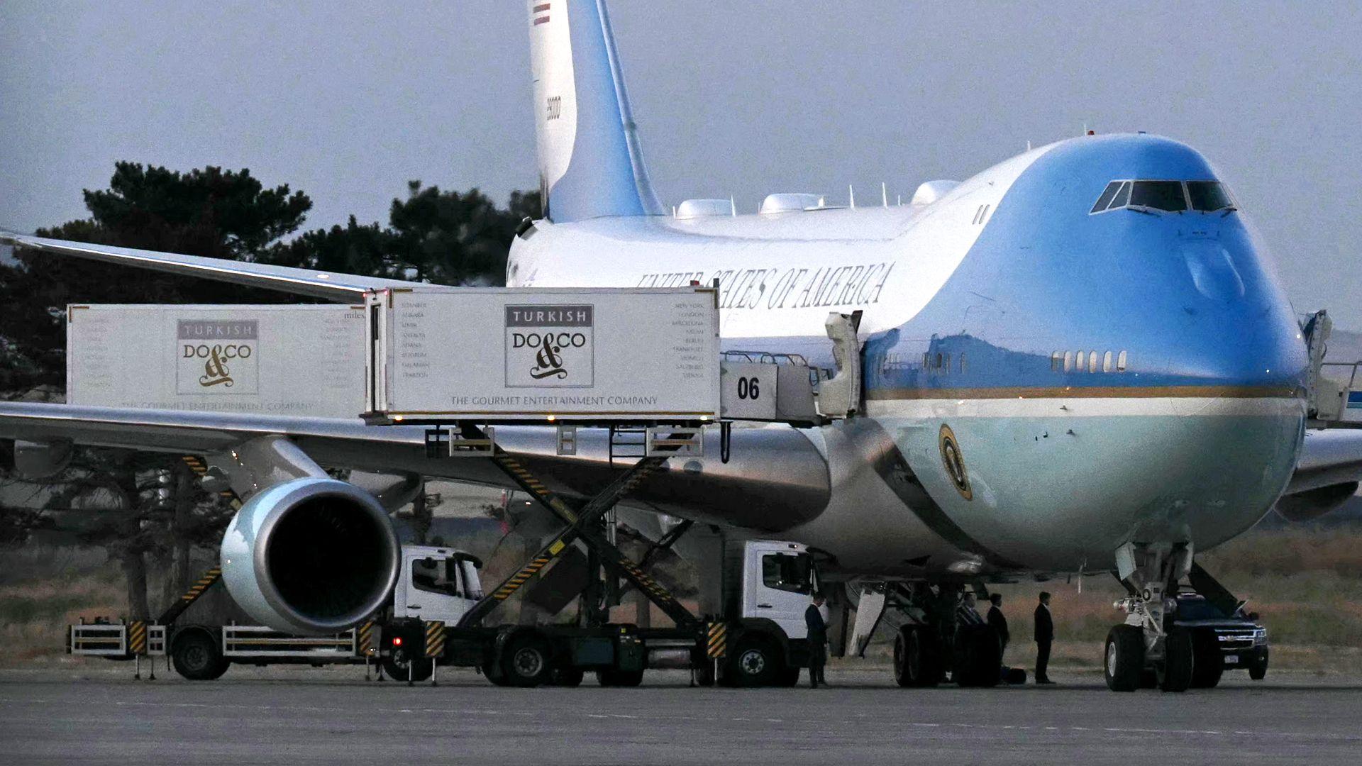 Donald Trump Swaps to C‑32A Plane After Iran Threat, Claims Confidential, BBC Reports