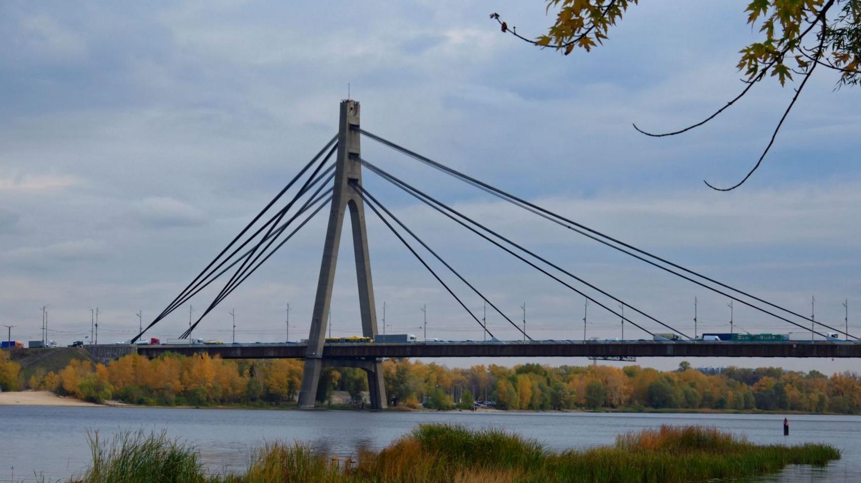 Kyiv Northern Bridge strike hampers traffic amid mounting attacks