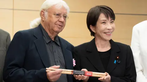 Japan's Prime Minister Expresses Undying Love for Deep Purple