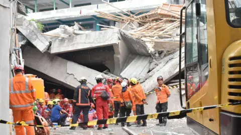 Tragic School Collapse in Indonesia: Search Efforts Intensify as Deaths Rise