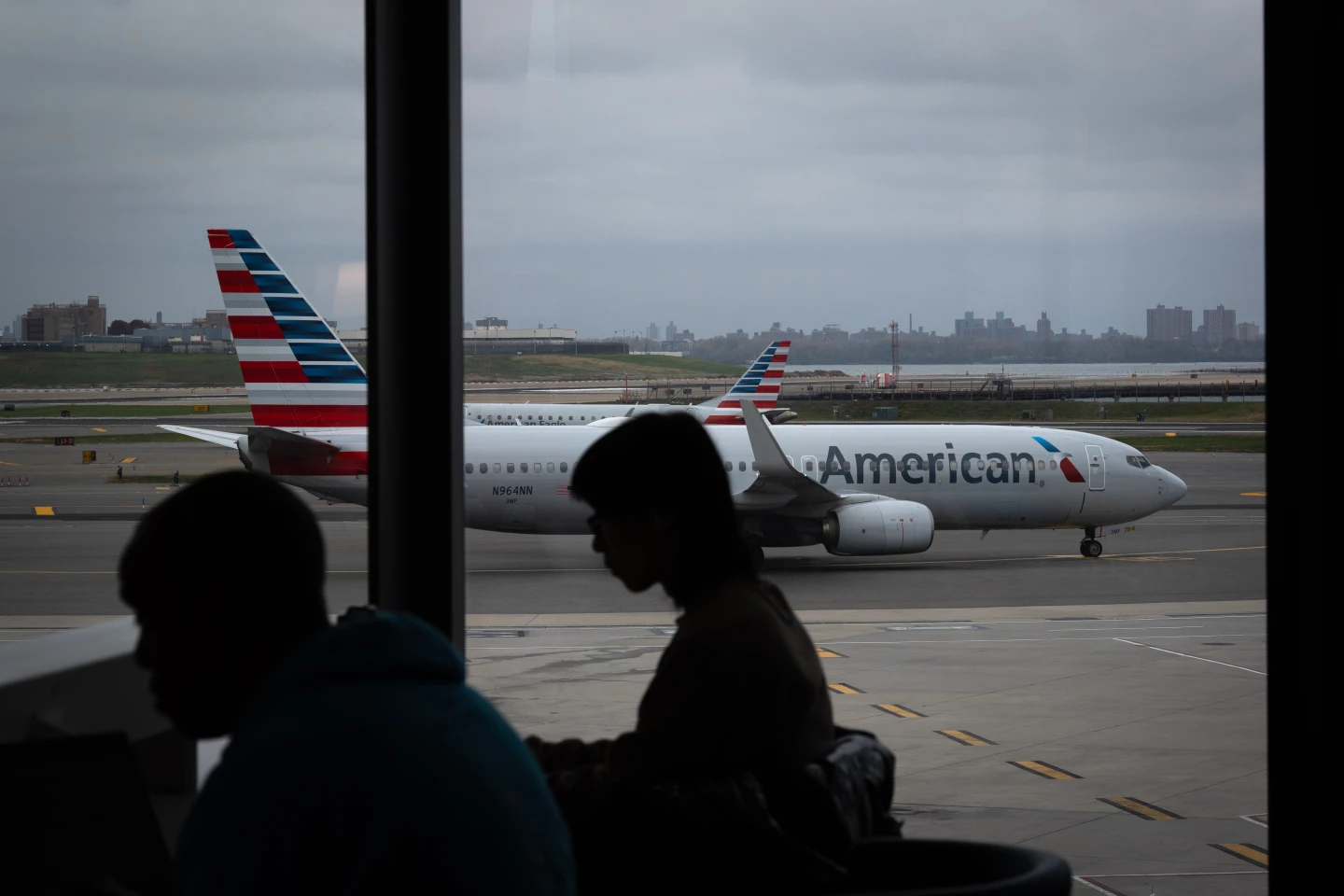 Air Travel Disruption Grows as Government Shutdown Persists