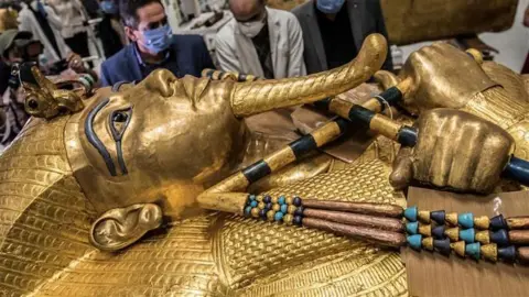 Grand Egyptian Museum Unveils Tutankhamun's Full Tomb Experience