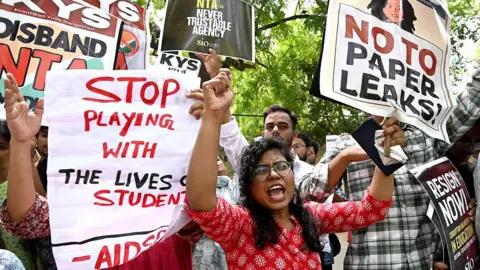 India Blocks Telegram Ahead of NEET‑UG Retest Over Paper Leak Fears