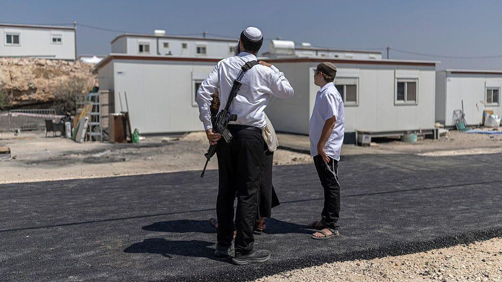 Israel Accelerates West Bank Settlements: E1 Expansion Sparks International Outcry