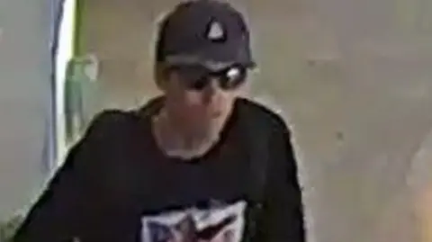 Tyler Robinson: The Suspect Behind Charlie Kirk's Shooting
