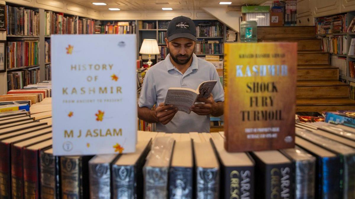 Indian‑administered Kashmir Bans Schools’ Books, Sparks Academic Freedom Row
