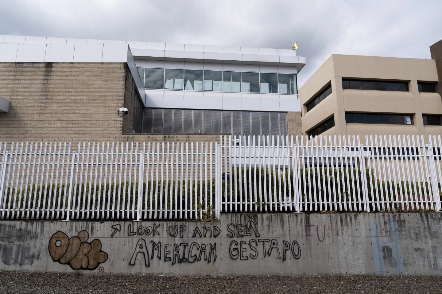 Portland to Issue Land Use Violation Notice Against ICE Facility
