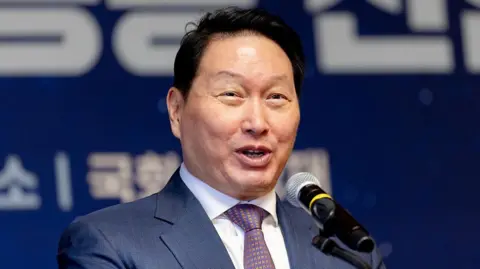 S Korean Tycoon Wins Legal Battle in Divorces of the Century