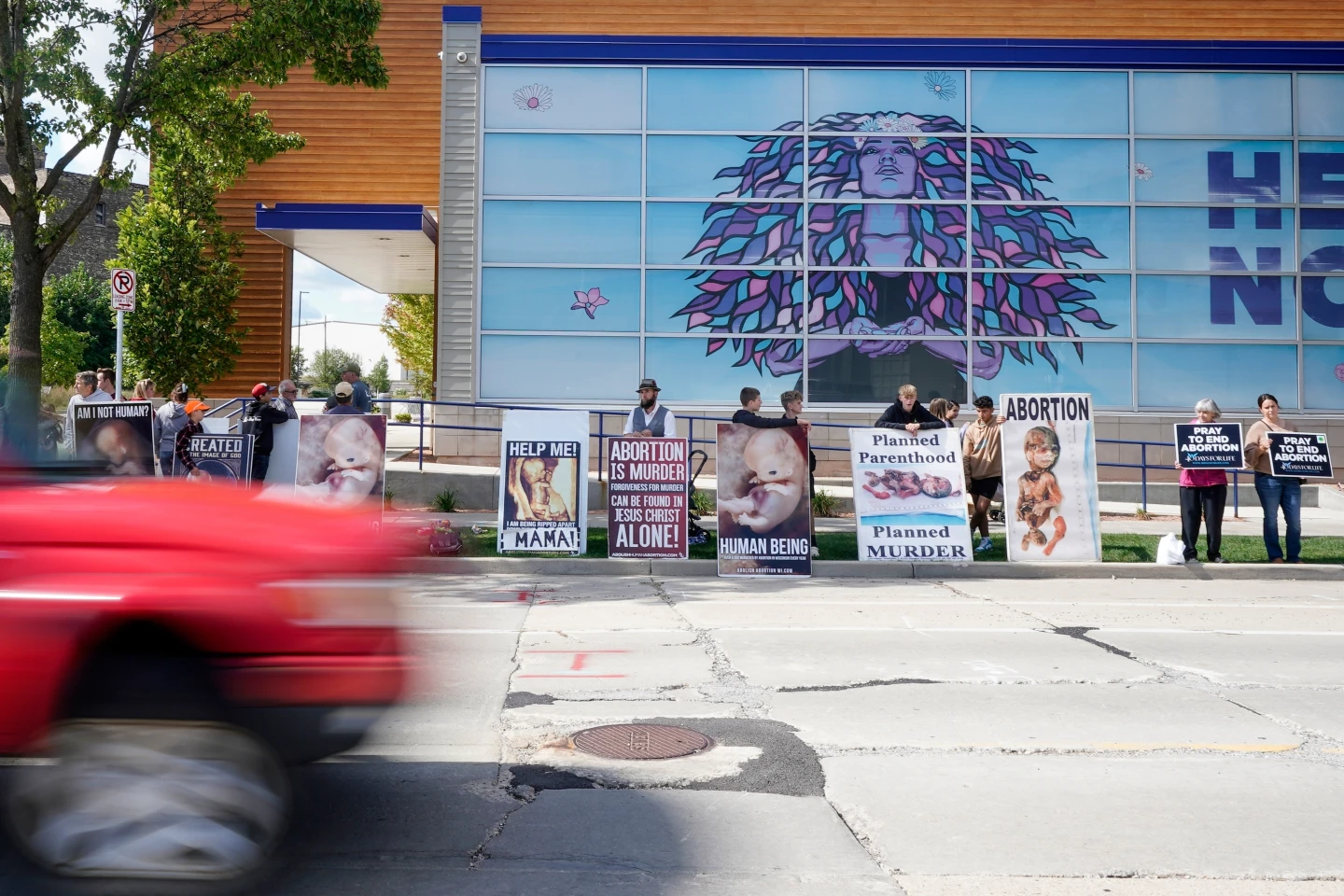 Planned Parenthood of Wisconsin Resumes Abortion Services After Funding Shuffle