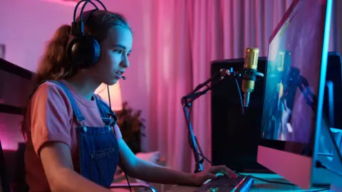 Australia's Gaming Platforms Exempt from Social Media Ban Amid Health Concerns