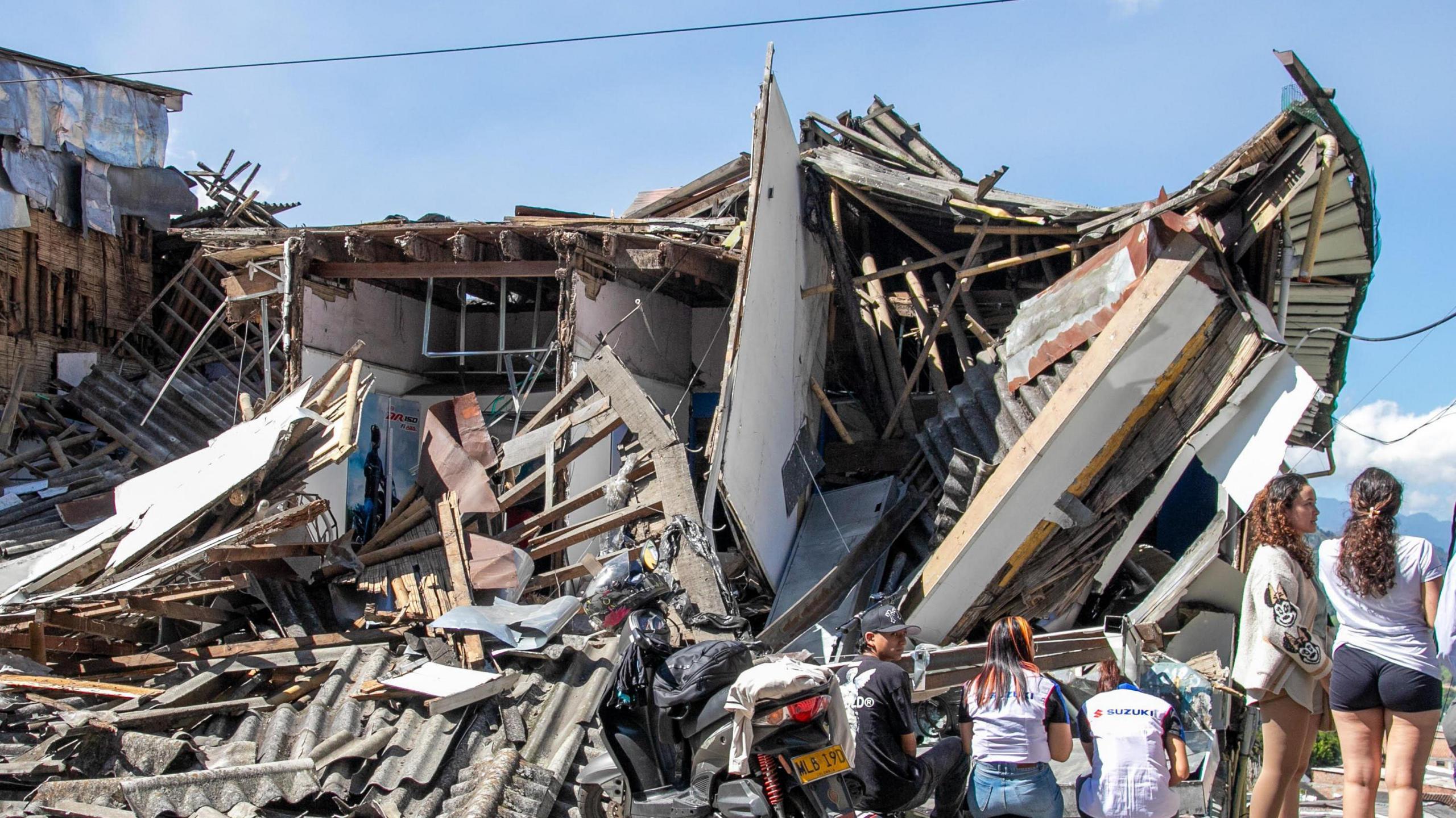132 Dead in Colombia’s Largest Earthquake in Years; State of Emergency Declared