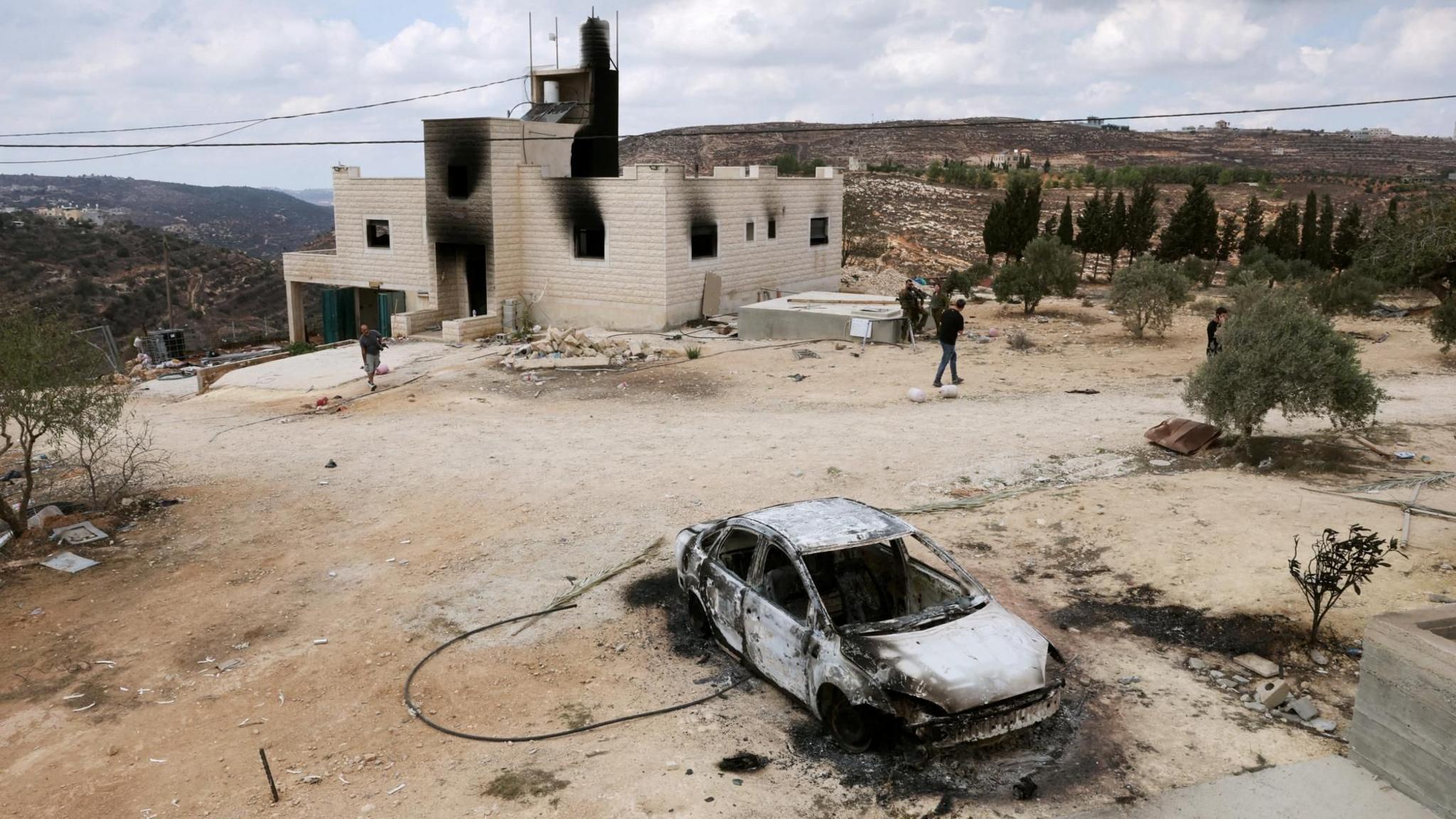 Settlers Fire Houses and Block Family’s Return to Home in West Bank Village