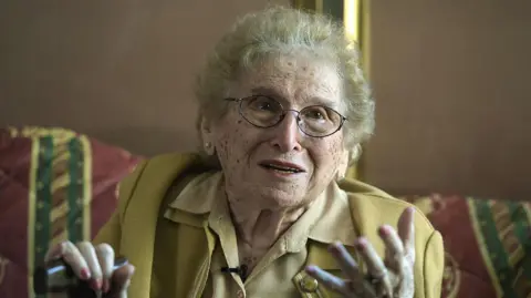 Tributes Pour In for Rosa Roisinblit, Iconic Argentine Human Rights Activist, Who Passed Away at 106