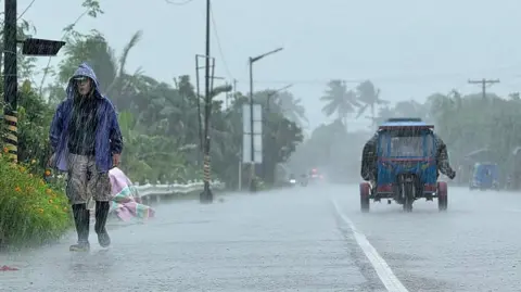 Super Typhoon Ragasa Approaches Philippines: Thousands Evacuate