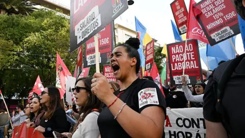 Lisbon Erupts in Protest Against Controversial Labour Law Reforms