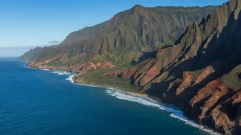 Tragic Helicopter Crash Claims Three Lives in Hawaii